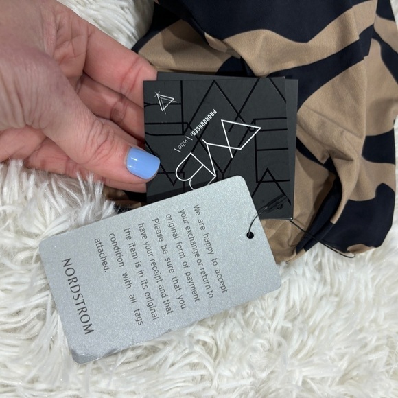 VYB SWIM SIENNA TOP - HIGHER GROUND Bandeau Bikini Top NWT size large - Picture 5 of 14